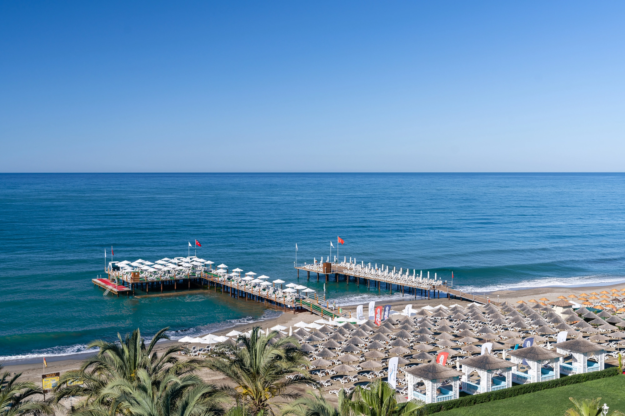 Beach & Pier